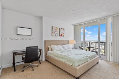 Comprar apartamento en Opera Tower 4809