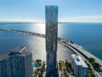 Comprar apartamento no Una Residences at Brickell 3902