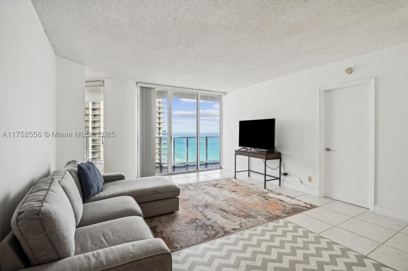 Comprar apartamento en Oceania 3 2035