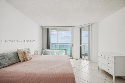 Comprar apartamento en Oceania 3 2035
