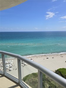 Comprar apartamento en Sole 1402