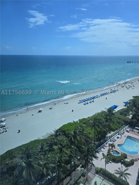 Condo for sale at Sole 1402