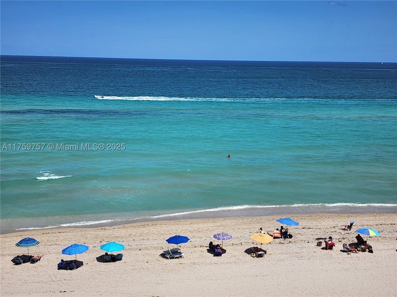 Apartment for rent at Alexander Towers 612