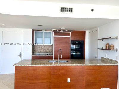 Comprar apartamento no Beach Club Two 3707