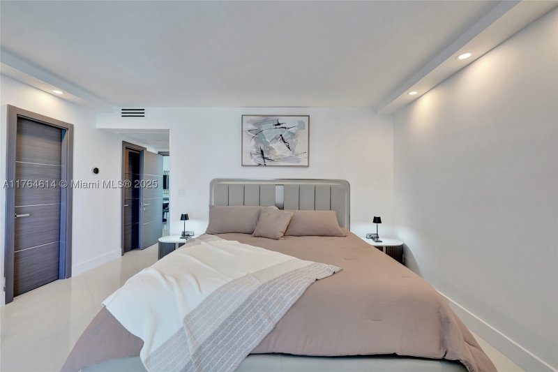 Apartment for rent at Sian Ocean Residences 16P