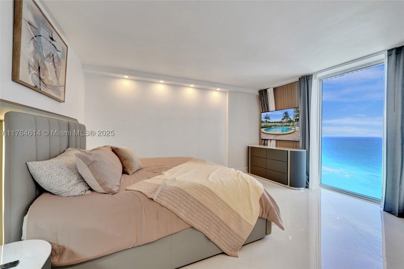Apartment for rent at Sian Ocean Residences 16P