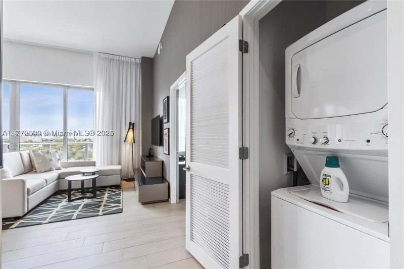 Condo for sale at Hyde Beach House R406
