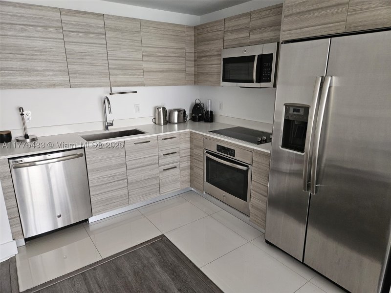 Apartment for rent at Hyde Midtown 2511