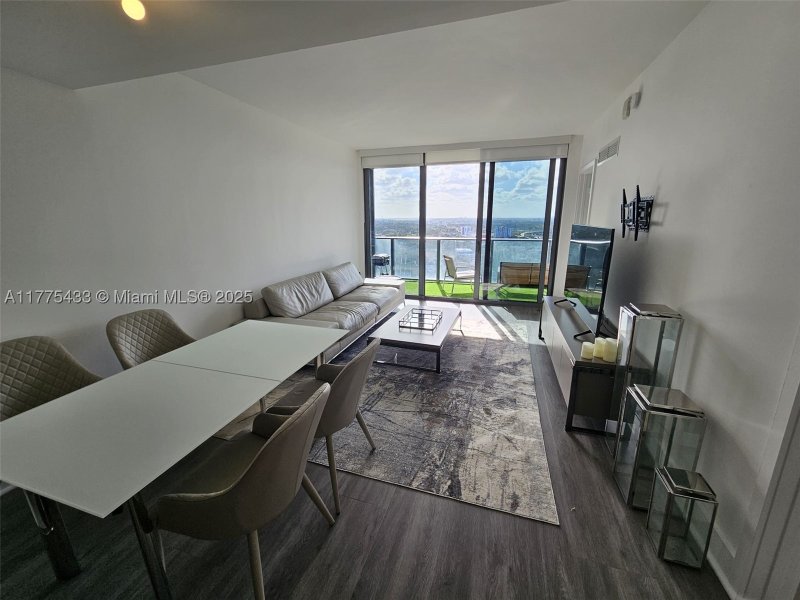 Apartment for rent at Hyde Midtown 2511