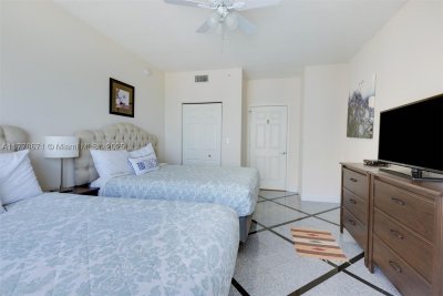 Aluguel de apartamento no 2080 Ocean Drive PH9