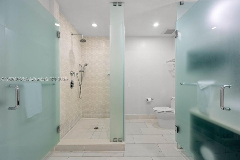 Condo for sale at The Blue Doral 115