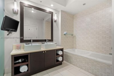 Comprar apartamento en The Blue Doral 115