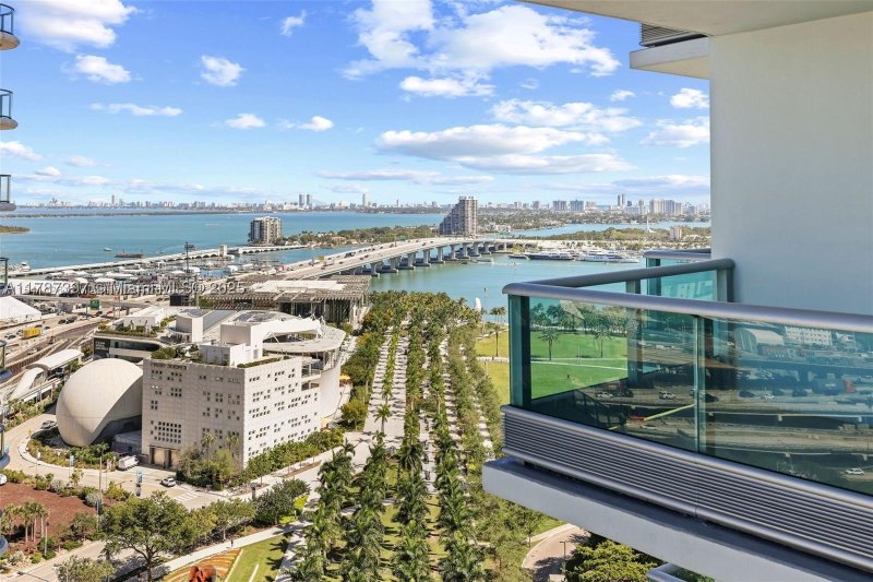 Condo for sale at 900 Biscayne 2410
