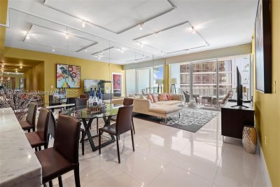 Comprar apartamento no 900 Biscayne 2410