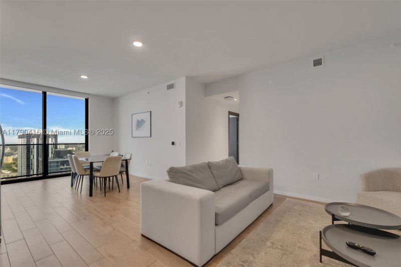 Condo for sale at The Elser Hotel and Residences 3901