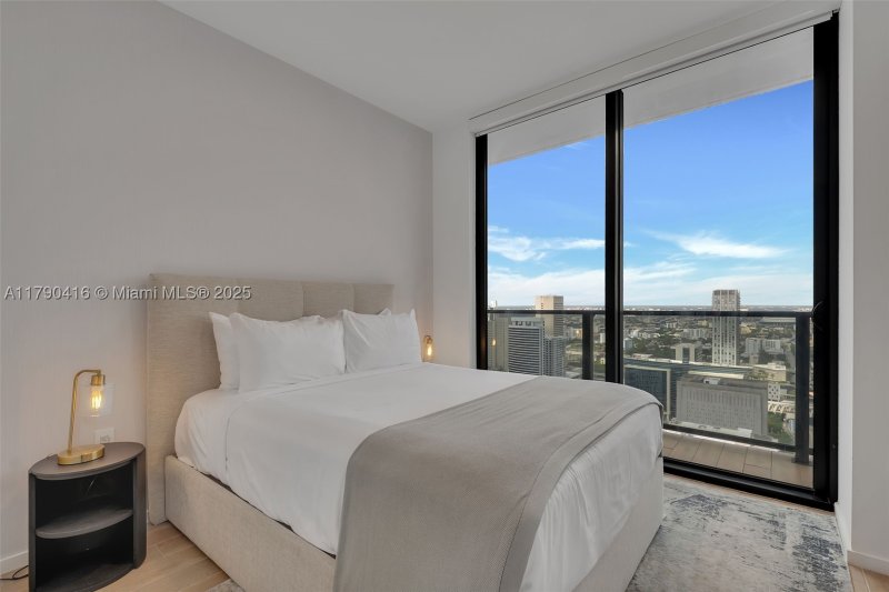 Condo for sale at The Elser Hotel and Residences 3901