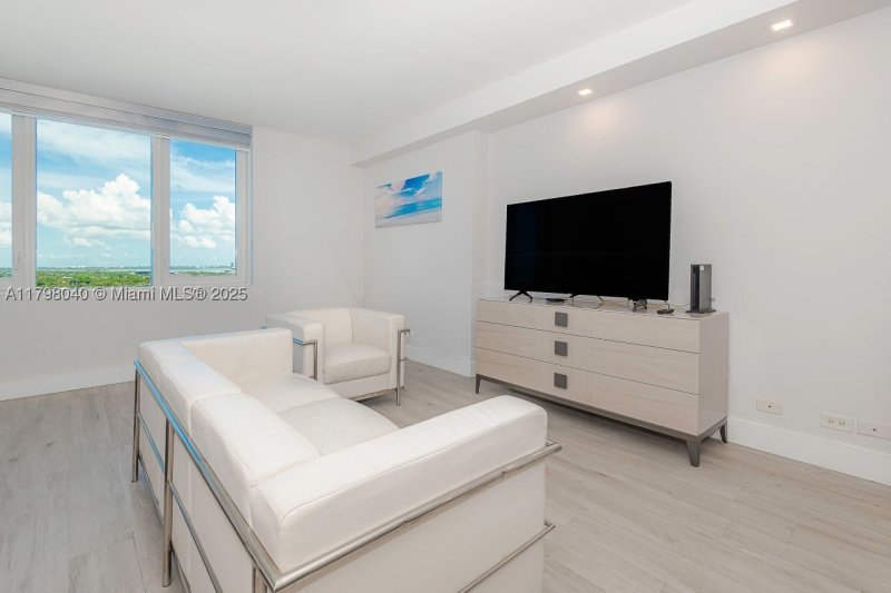 Comprar apartamento en Roney Palace 1531