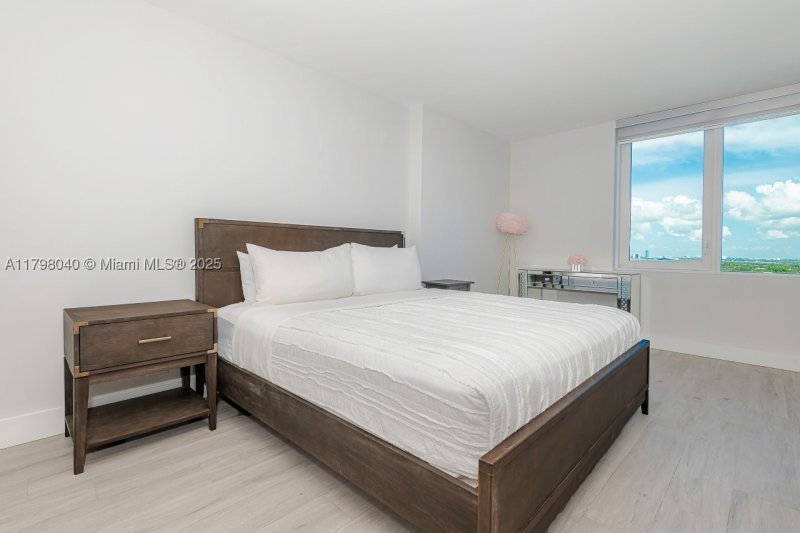 Comprar apartamento en Roney Palace 1531