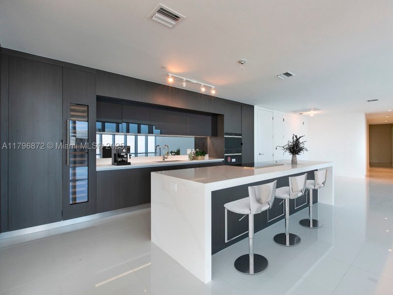 Condo for sale at Paramount Miami WorldCenter PH5011