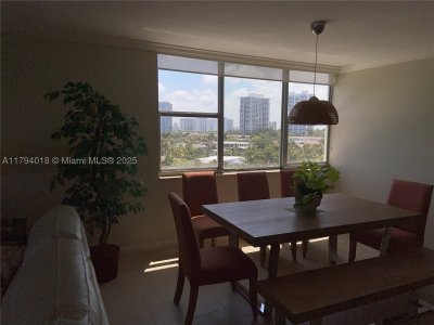 Comprar apartamento en Parker Dorado 716