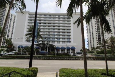 Comprar apartamento no Aventura Beach Club 714