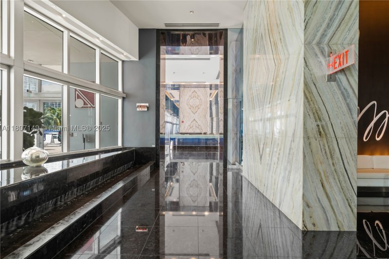 Comprar apartamento en One Miami West Tower 1006