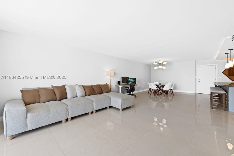 Condo for sale at Oxford Towers 1005