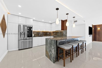 Comprar apartamento en Oxford Towers 1005