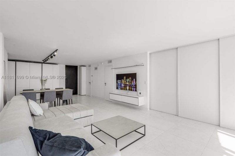 Condo for sale at Palm Bay Condo 6C