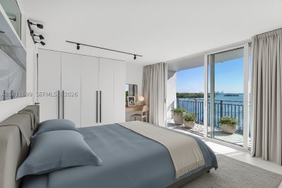 Comprar apartamento en Palm Bay Condo 6C