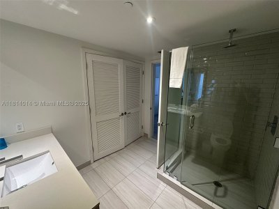 Comprar apartamento en Hyde Beach House R1707
