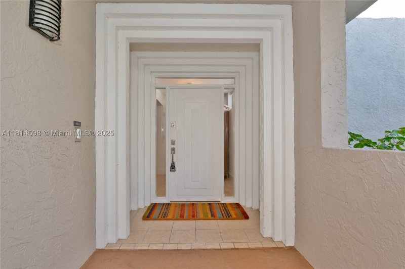 Apartment for rent at Key Colony IV Botanica 480