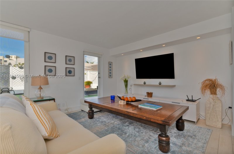 Apartment for rent at Key Colony IV Botanica 480