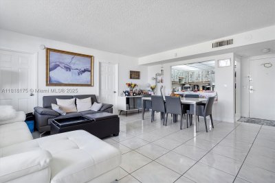 Comprar apartamento no Sailboat Cay 406