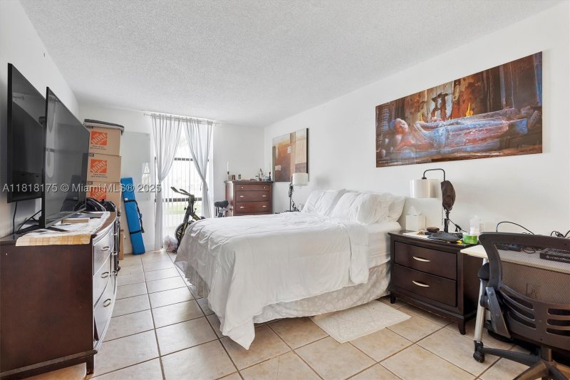 Condo for sale at Sailboat Cay 406