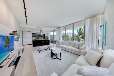 Comprar apartamento no Three Hundred Collins 3D
