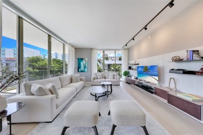 Comprar apartamento no Three Hundred Collins 3D