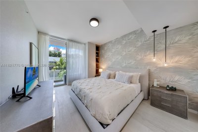Comprar apartamento no Three Hundred Collins 3D