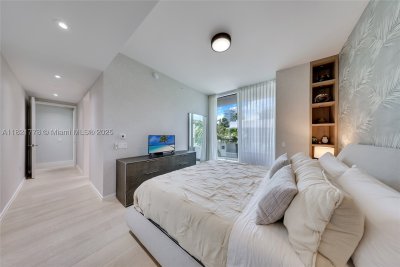 Comprar apartamento no Three Hundred Collins 3D