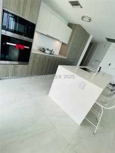 Comprar apartamento en Biscayne Beach 1407