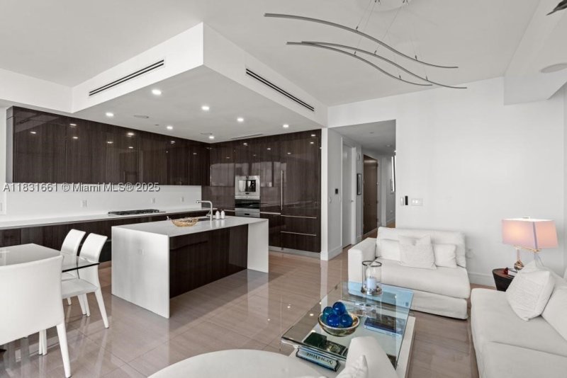 Comprar apartamento en Echo Aventura 904
