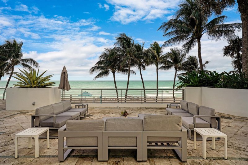 Alquiler de apartamento en Diplomat Residences 402