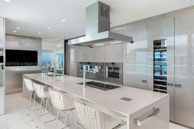 Comprar apartamento no FENDI Chateau Residences 1101