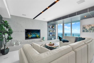 Diplomat Residences Apt #2104