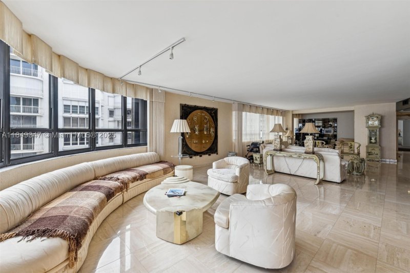 Alquiler de apartamento en Tiffany Bal Harbour 1202