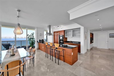 Aluguel de apartamento no Beach Club Two 3801
