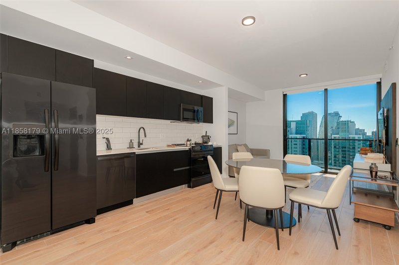 Aluguel de apartamento no The Elser Hotel and Residences 4417