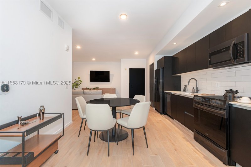 Aluguel de apartamento no The Elser Hotel and Residences 4417