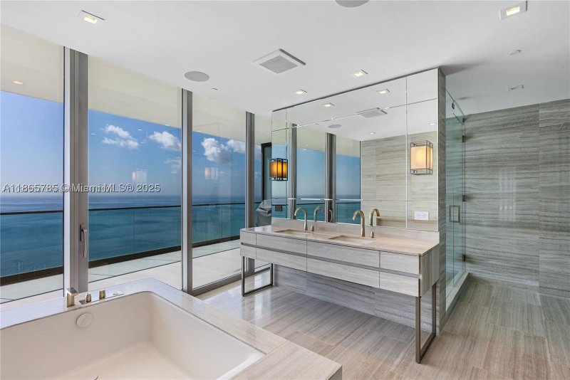 Alquiler de apartamento en Residences by Armani / Casa 4600