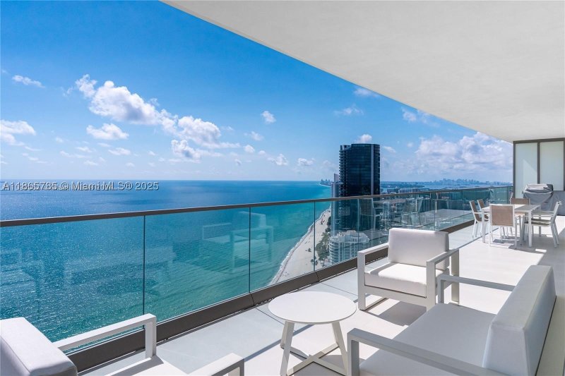Alquiler de apartamento en Residences by Armani / Casa 4600